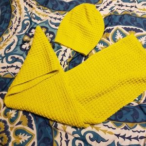 Hat and infinity scarf